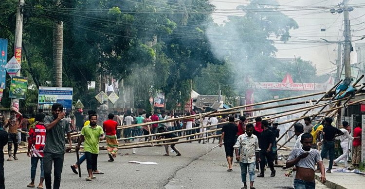 গোপালগঞ্জে হামলা–সংঘর্ষের ঘটনায় আটক ১৪